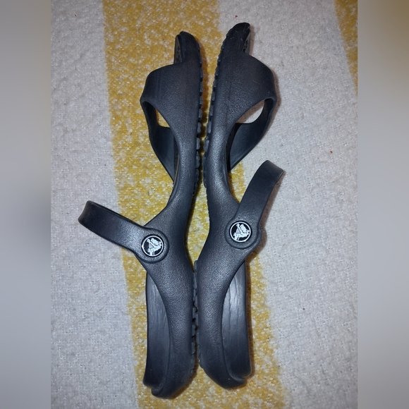 Crocs brand Women's size 10 Cleo sandals - Picture 7 of 10